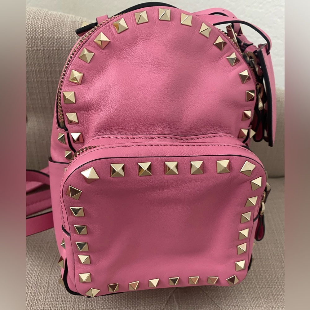 💕Valentino Backpack💕 - Picture 3 of 13